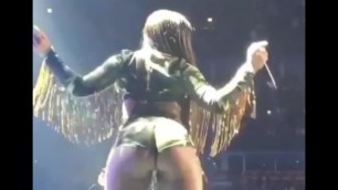 MeganTheStallion Making that PHAT ASS CLAP on Stage in Front of 15k People!