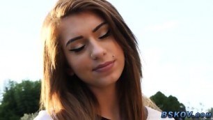 Pornstar Teen Gets Oral And Rides