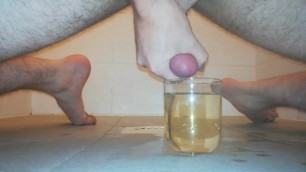 Me Peeing and Cumming in my Pee