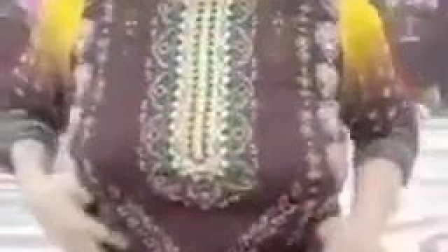 Desi aunty shows sex with toy