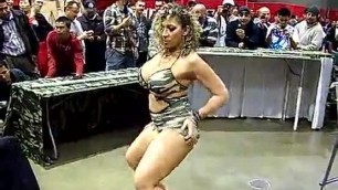 sara jay dance for her fans