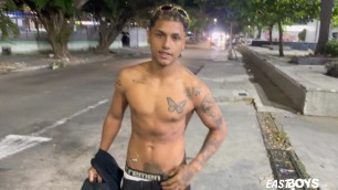 Gentlemen, Thiago Kurly is another gorgeous boy from Colombia, his muscular body and big cock with a combination of hot South
